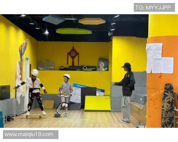 重庆滑板队在运动滑板力量排行榜中荣获第二名展现出色实力与团队精神